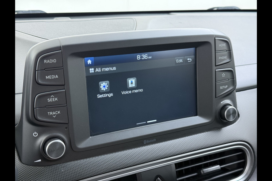 Hyundai Kona EV Comfort 64kWh 3-Fase Laden Warmtepomp Adap.Cruise SOH 100% Camera Navi* Apple Carplay Android Auto Ecc Pdc Keyless Lane Assist Bluetooth DAB Led FCA Origineel Nederlandse Auto