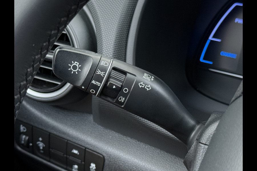 Hyundai Kona EV Comfort 64kWh 3-Fase Laden Warmtepomp Adap.Cruise SOH 100% Camera Navi* Apple Carplay Android Auto Ecc Pdc Keyless Lane Assist Bluetooth DAB Led FCA Origineel Nederlandse Auto
