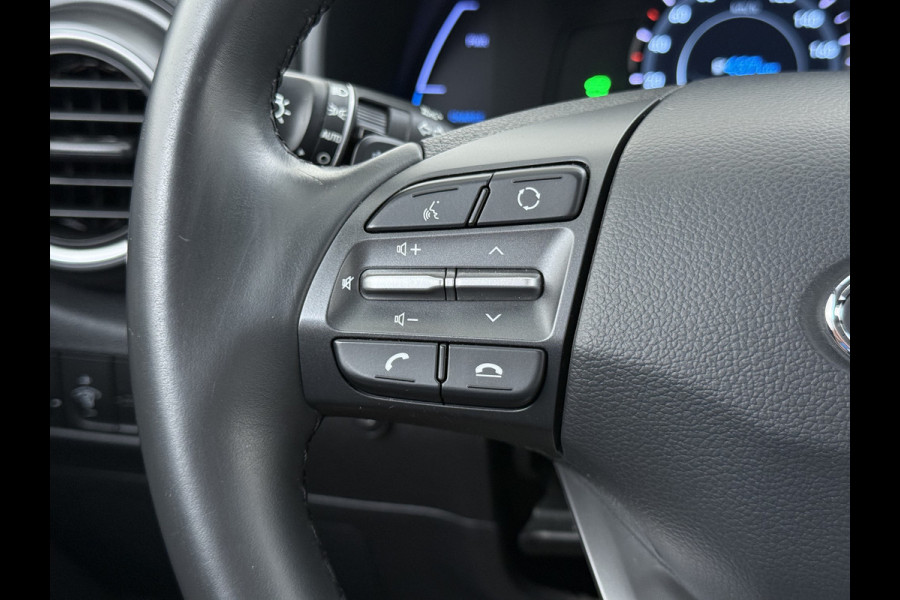 Hyundai Kona EV Comfort 64kWh 3-Fase Laden Warmtepomp Adap.Cruise SOH 100% Camera Navi* Apple Carplay Android Auto Ecc Pdc Keyless Lane Assist Bluetooth DAB Led FCA Origineel Nederlandse Auto
