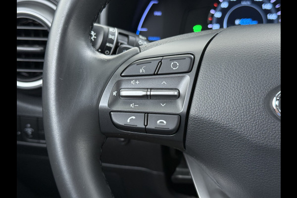 Hyundai Kona EV Comfort 64kWh 3-Fase Laden Warmtepomp Adap.Cruise SOH 100% Camera Navi* Apple Carplay Android Auto Ecc Pdc Keyless Lane Assist Bluetooth DAB Led FCA Origineel Nederlandse Auto