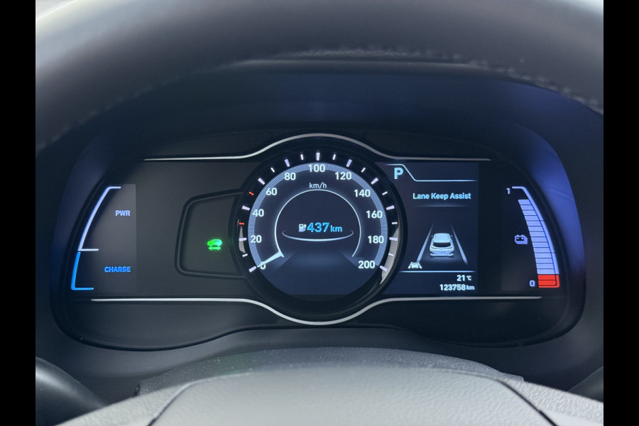 Hyundai Kona EV Comfort 64kWh 3-Fase Laden Warmtepomp Adap.Cruise SOH 100% Camera Navi* Apple Carplay Android Auto Ecc Pdc Keyless Lane Assist Bluetooth DAB Led FCA Origineel Nederlandse Auto