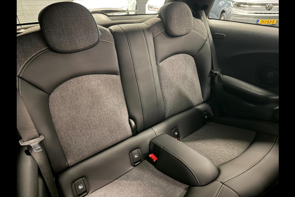 MINI Cooper 1.5 Cooper BLACK-EDITION PANO/H-UP/NAVI/CAM/DAB/CARPLAY/H-KARDON///