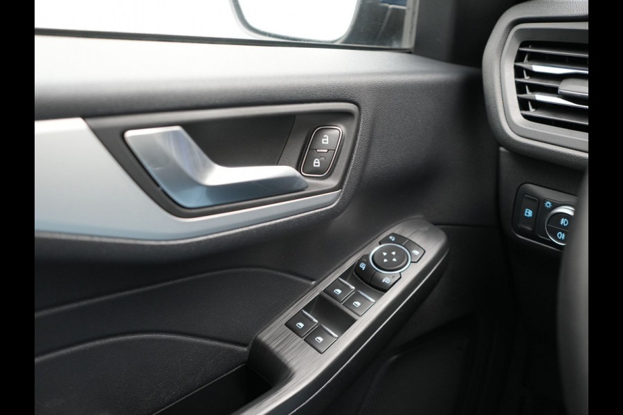 Ford Kuga 2.5 PHEV 225pk Dealer O.H Cruise Control | Stoelverwarming | Apple Carplay | Navigatie | DAB | 17"L.M | Plug In Hybrid |