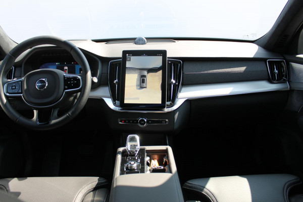 Volvo XC90 T8 406pk Automaat AWD Ultra Black Edition / Stoelmassage - en ventilatie / Luchtvering / Trekhaak / Panoramadak / Google services / Elektrisch bedienbare voorstoelen met geheugen / Stoelverwarming voor en achter