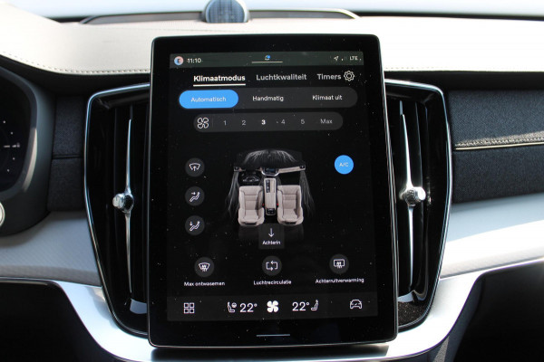 Volvo XC90 T8 406pk Automaat AWD Ultra Black Edition / Stoelmassage - en ventilatie / Luchtvering / Trekhaak / Panoramadak / Google services / Elektrisch bedienbare voorstoelen met geheugen / Stoelverwarming voor en achter
