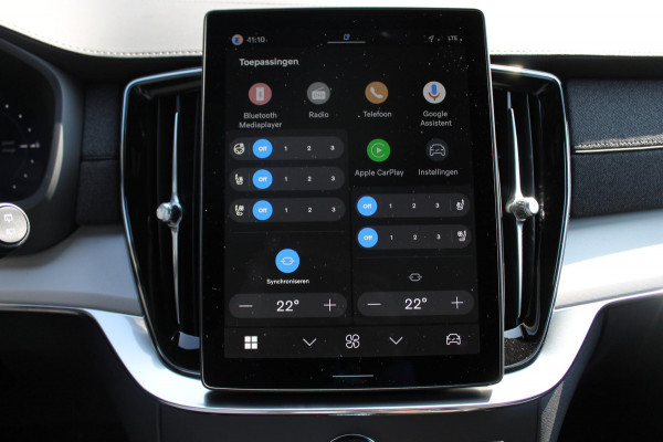 Volvo XC90 T8 406pk Automaat AWD Ultra Black Edition / Stoelmassage - en ventilatie / Luchtvering / Trekhaak / Panoramadak / Google services / Elektrisch bedienbare voorstoelen met geheugen / Stoelverwarming voor en achter
