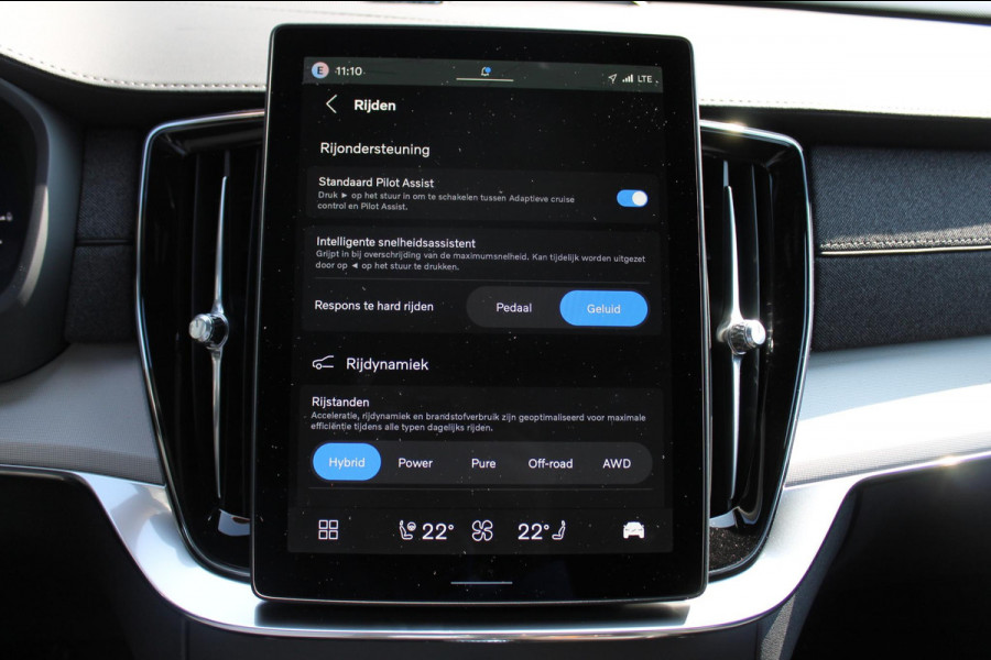 Volvo XC90 T8 406pk Automaat AWD Ultra Black Edition / Stoelmassage - en ventilatie / Luchtvering / Trekhaak / Panoramadak / Google services / Elektrisch bedienbare voorstoelen met geheugen / Stoelverwarming voor en achter