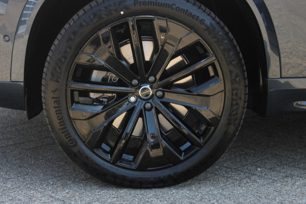 Volvo XC90 T8 406pk Automaat AWD Ultra Black Edition / Stoelmassage - en ventilatie / Luchtvering / Trekhaak / Panoramadak / Google services / Elektrisch bedienbare voorstoelen met geheugen / Stoelverwarming voor en achter