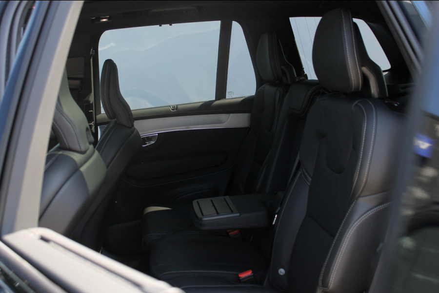 Volvo XC90 T8 406pk Automaat AWD Ultra Black Edition / Stoelmassage - en ventilatie / Luchtvering / Trekhaak / Panoramadak / Google services / Elektrisch bedienbare voorstoelen met geheugen / Stoelverwarming voor en achter