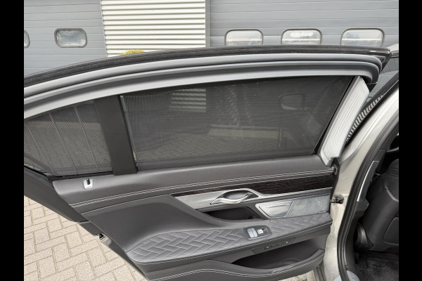 BMW 7 Serie 750Li xDrive High Executive M-Sport | Panoramadak | Sky Lounge | TV Schermen | Massage | Bowers & Wilkins |