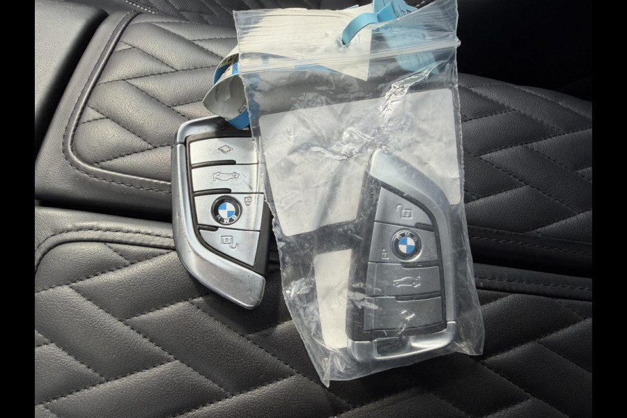 BMW 7 Serie 750Li xDrive High Executive M-Sport | Panoramadak | Sky Lounge | TV Schermen | Massage | Bowers & Wilkins |