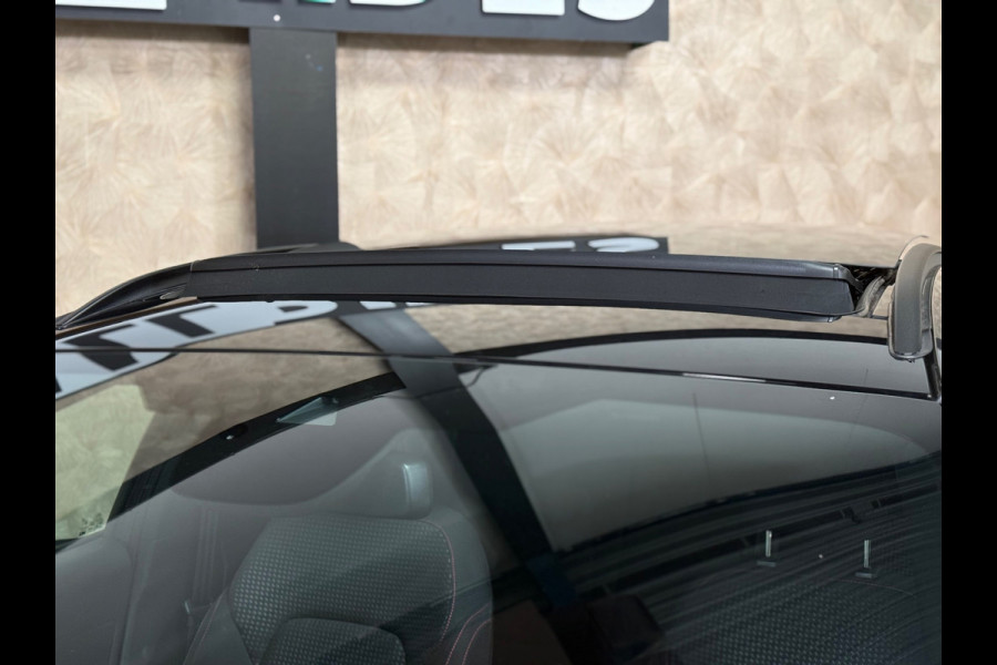 Ford FOCUS Wagon 1.0 EcoBoost Hybrid ST-Line | Led | Stoelverwarming | Carplay | Stuurverwarming | Parkeersensoren| Trekhaak