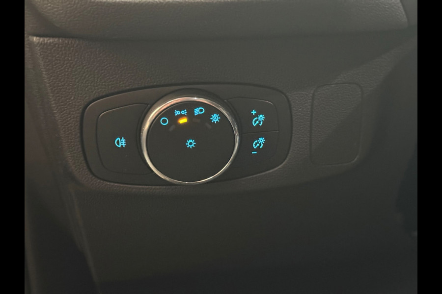 Ford FOCUS Wagon 1.0 EcoBoost Hybrid ST-Line | Led | Stoelverwarming | Carplay | Stuurverwarming | Parkeersensoren| Trekhaak