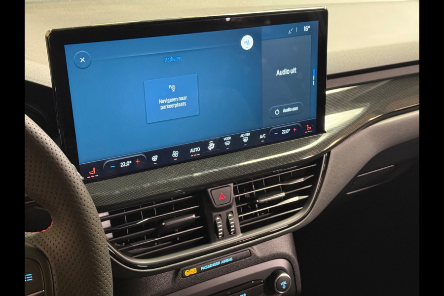 Ford FOCUS Wagon 1.0 EcoBoost Hybrid ST-Line | Led | Stoelverwarming | Carplay | Stuurverwarming | Parkeersensoren| Trekhaak