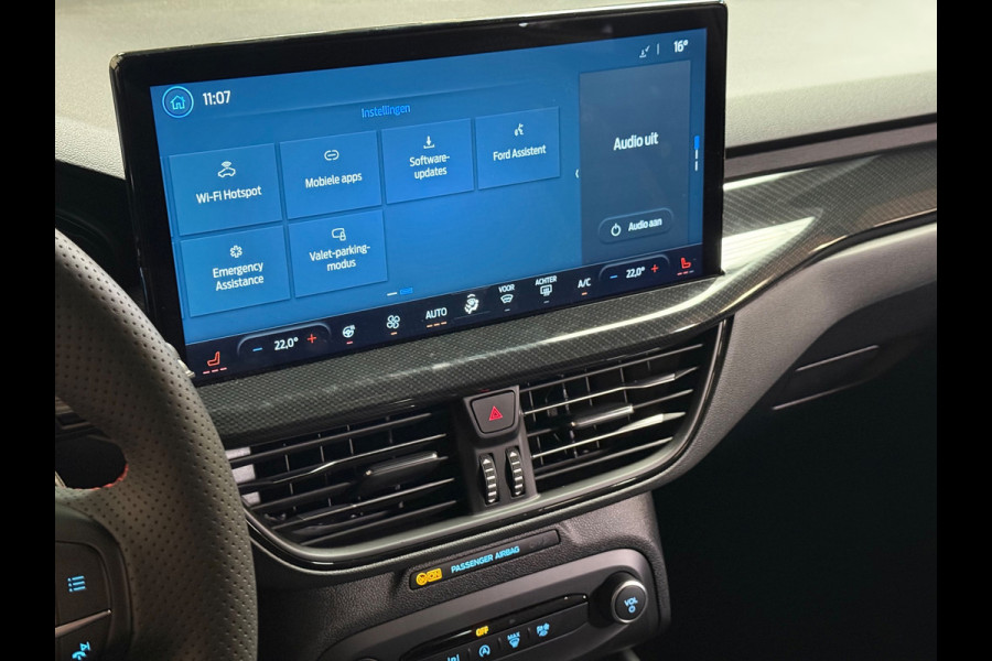 Ford FOCUS Wagon 1.0 EcoBoost Hybrid ST-Line | Led | Stoelverwarming | Carplay | Stuurverwarming | Parkeersensoren| Trekhaak