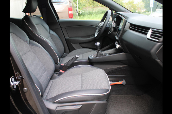 Renault Clio 1.0 TCe Intens | APPLE CARPLAY/ANDROID AUTO | KEYLESS ENTRY | ACHTERUITRIJCAMERA | NAVIGATIE |