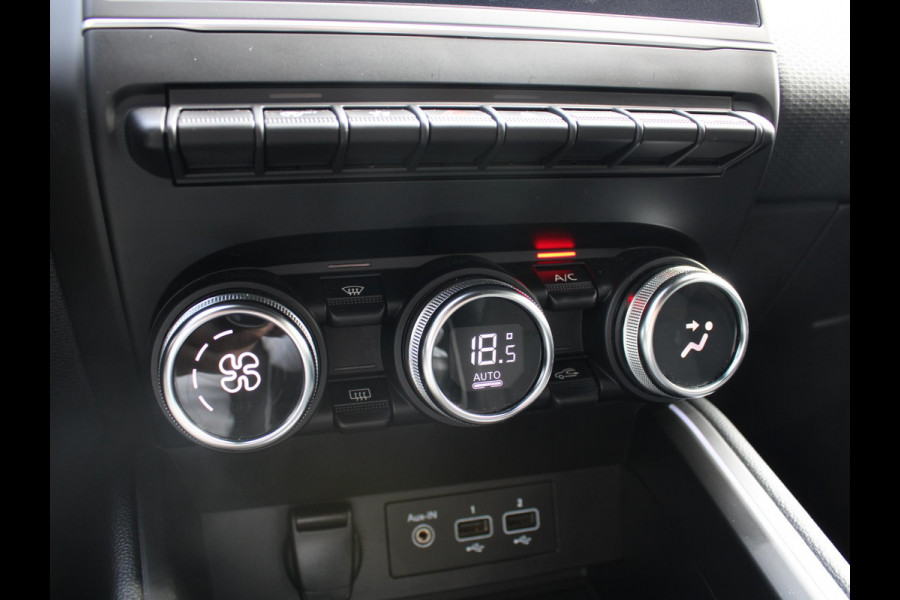 Renault Clio 1.0 TCe Intens | APPLE CARPLAY/ANDROID AUTO | KEYLESS ENTRY | ACHTERUITRIJCAMERA | NAVIGATIE |