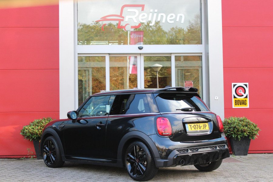 MINI 3-deurs COOPER 1.5 136PK JOHN COOPER WORKS RESOLUTE ED. | AUTOMAAT | NAVIGATIE 8,8'' | DRAADLOOS APPLE CARPLAY | SFEERVERLICHTING | 17'' JCW VIJF DUBBELSPAAKS VELGEN IN GLOSS BLACK | JCW VOOR EN ACHTERBUMPER | JCW SPORTSTOELEN MET LEER/ALCATARA | JCW DORPEL INSTAPLIJSTEN | JCW STUURWIEL | FULL LED KOPLAMPEN | UNION JACK LED ACHTERVERLICHTING | ELEKTRISCH INKLAPBARE BUITENSPIEGELS | DIGITALE COCKPIT |