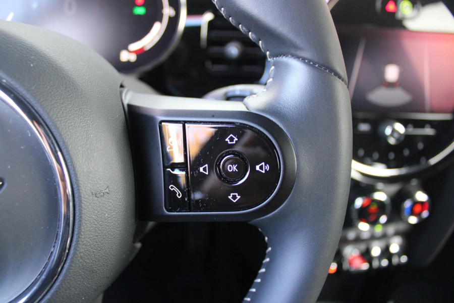 MINI 3-deurs COOPER 1.5 136PK JOHN COOPER WORKS RESOLUTE ED. | AUTOMAAT | NAVIGATIE 8,8'' | DRAADLOOS APPLE CARPLAY | SFEERVERLICHTING | 17'' JCW VIJF DUBBELSPAAKS VELGEN IN GLOSS BLACK | JCW VOOR EN ACHTERBUMPER | JCW SPORTSTOELEN MET LEER/ALCATARA | JCW DORPEL INSTAPLIJSTEN | JCW STUURWIEL | FULL LED KOPLAMPEN | UNION JACK LED ACHTERVERLICHTING | ELEKTRISCH INKLAPBARE BUITENSPIEGELS | DIGITALE COCKPIT |