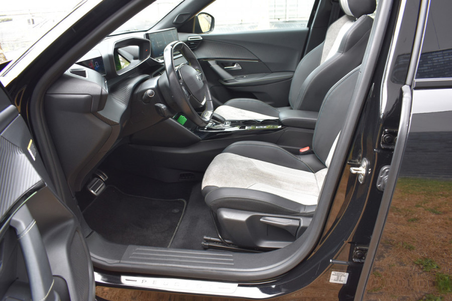 Peugeot e-2008 EV GT Première 50 kWh 1e eigenaar nl auto Panoramadak