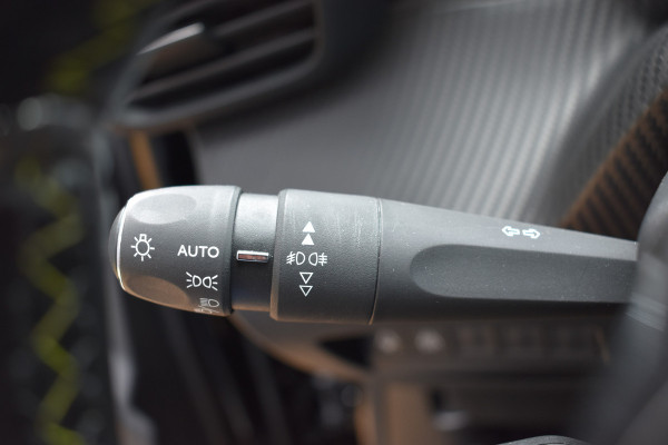 Peugeot e-2008 EV GT Première 50 kWh 1e eigenaar nl auto Panoramadak