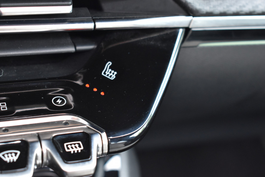 Peugeot e-2008 EV GT Première 50 kWh 1e eigenaar nl auto Panoramadak