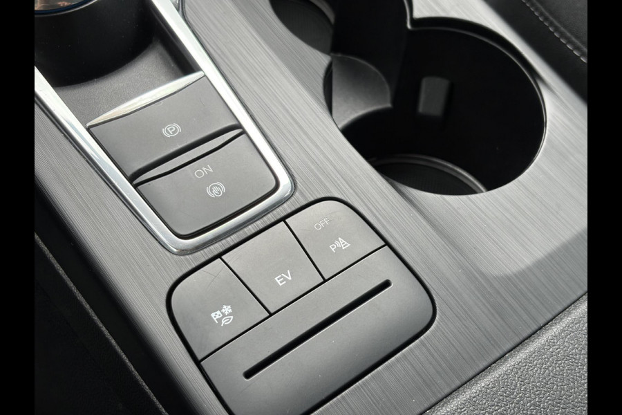 Ford Kuga 2.5 PHEV Titanium 225pk | Winterpack | Cruise Control | 1.500kg Trekgewicht