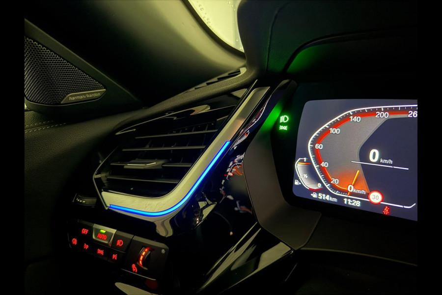 BMW Z4 Roadster sDRIVE 20i 197PK HIGH EXECUTIVE M-SPORT AUTOMAAT | M INTERIEURPAKKET  | M EXTERIEURPAKKET | M SPORTSTUUR | HARMAN KARDON | SFEERVERLICHTING IN 11 VERSCHILLENDE KLEUREN |19" VIJFDUBBELSPAAKS M SPORTWIELEN | NAVIGATIE | DRAADLOZE APPLE CARPLAY / ANDROID AUTO |  LEDER VERNASCA COGNAC | STOEL / STUUR VERWARMING | ACHTERUITRIJCAMERA | FULL LED KOPLAMPEN | SAFETY PAKKET | DODEHOEK DETECTIE |