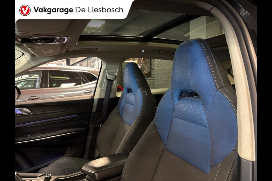 Lynk & Co 01 1.5 / pano / navi / camera / Infinity / memory / elec klep / Apple Android carplay