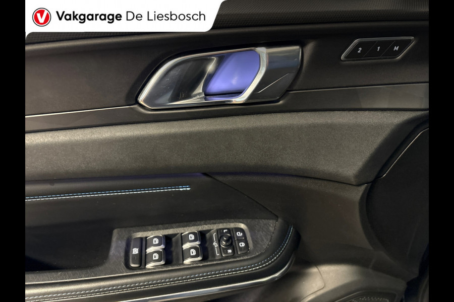 Lynk & Co 01 1.5 / pano / navi / camera / Infinity / memory / elec klep / Apple Android carplay