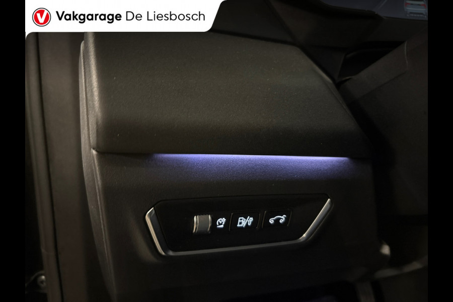 Lynk & Co 01 1.5 / pano / navi / camera / Infinity / memory / elec klep / Apple Android carplay