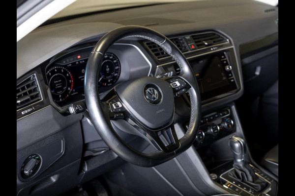 Volkswagen Tiguan 1.4 TSI 4Motion R-Line / 150pk / NL Auto / Panorama dak / Trekhaak / Rondomzicht camera / Leder /
