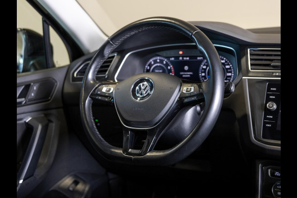 Volkswagen Tiguan 1.4 TSI 4Motion R-Line / 150pk / NL Auto / Panorama dak / Trekhaak / Rondomzicht camera / Leder /