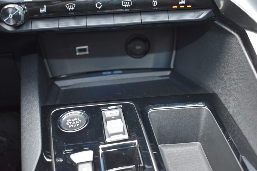 Peugeot 5008 1.2 GT 7-persoons Pano Automaat Navi
