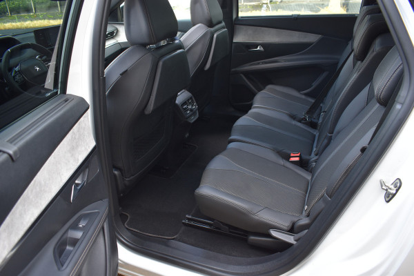 Peugeot 5008 1.2 GT 7-persoons Pano Automaat Navi