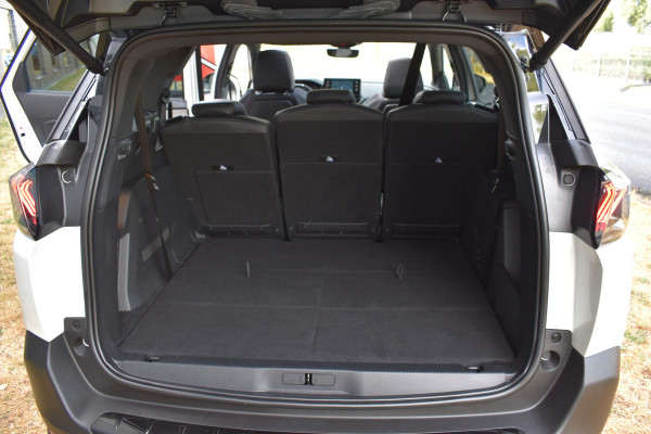 Peugeot 5008 1.2 GT 7-persoons Pano Automaat Navi