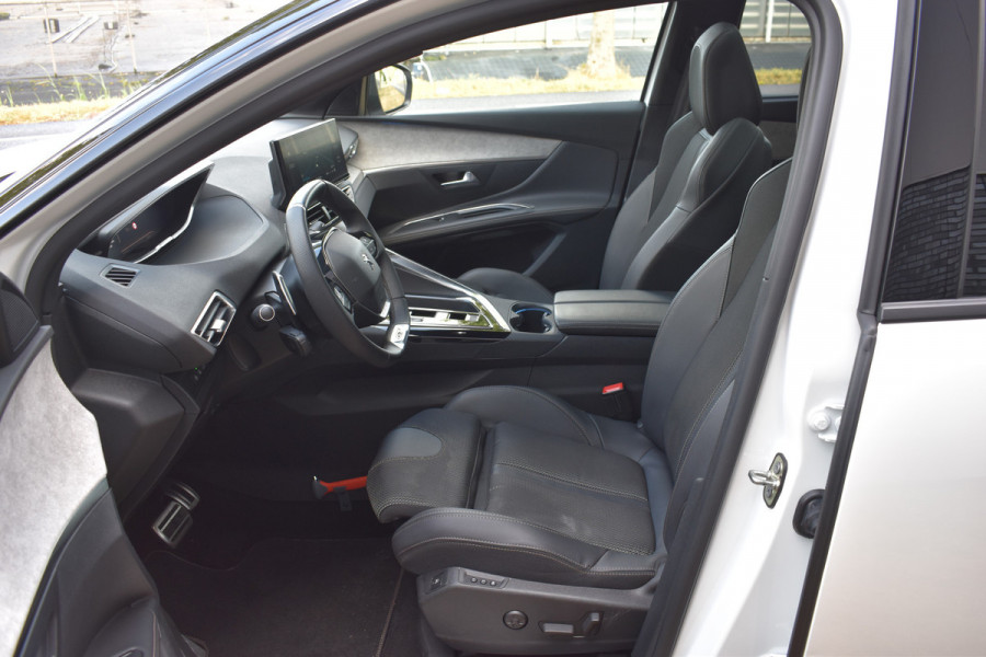 Peugeot 5008 1.2 GT 7-persoons Pano Automaat Navi