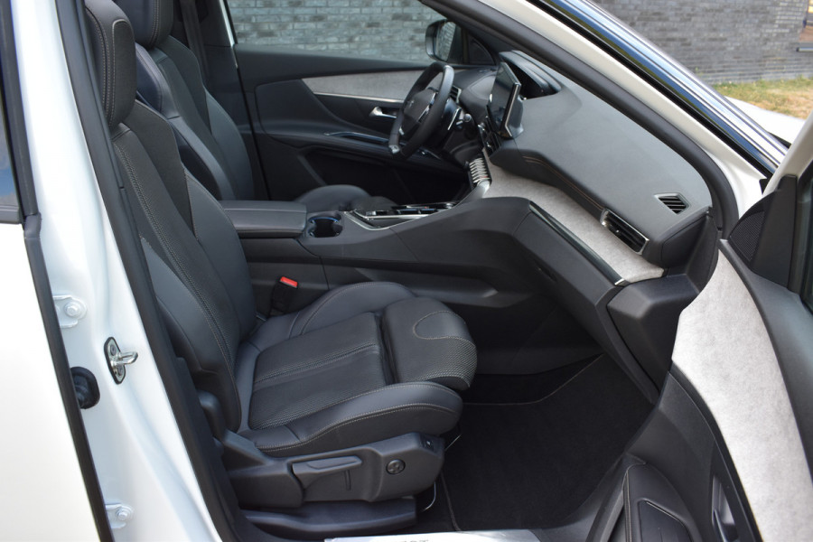 Peugeot 5008 1.2 GT 7-persoons Pano Automaat Navi