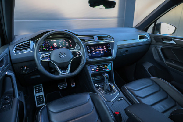 Volkswagen Tiguan 1.4 TSI eHybrid R-Line Business | BTW | 2X MEMORY | LEDER | 360 | IQ-LIGHT | STOEL&STUURVERW | KEYLESS |