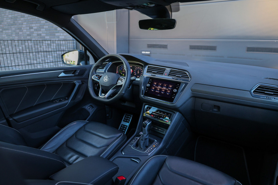 Volkswagen Tiguan 1.4 TSI eHybrid R-Line Business | BTW | 2X MEMORY | LEDER | 360 | IQ-LIGHT | STOEL&STUURVERW | KEYLESS |