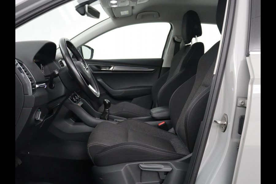 Škoda Karoq 1.5 TSI ACT Business Edition | Stoelverwarming | Navigatie | Carplay | Sfeerverlichting | Climate control | Park assist | Trekhaak