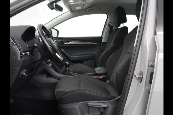 Škoda Karoq 1.5 TSI ACT Business Edition | Stoelverwarming | Navigatie | Carplay | Sfeerverlichting | Climate control | Park assist | Trekhaak