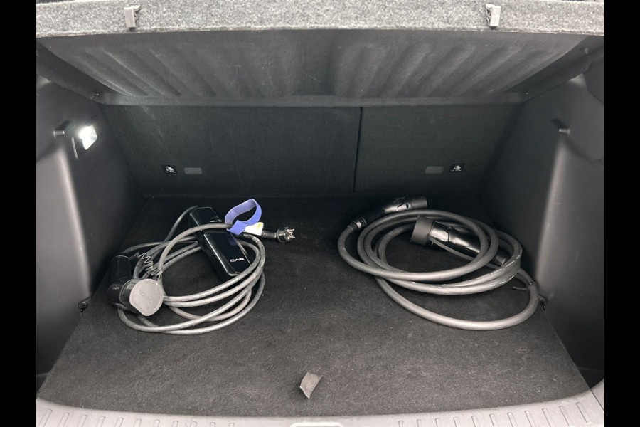 BYD ATTO 3 BYD ATTO 3 Design 60 kWh |*55 STUKS* | 204 PK | Pano/dak | Adapt/Cruise/Control | Leder/Beige/Blauw | 360/Camera