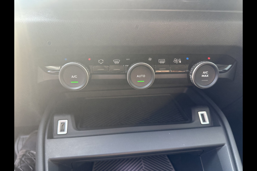 Citroën Ë-C4 SHINE 136PK 50 kWh (Stuurverwarming - Head-up display - Navigatie - Camera)