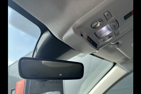 Citroën Ë-C4 SHINE 136PK 50 kWh (Stuurverwarming - Head-up display - Navigatie - Camera)