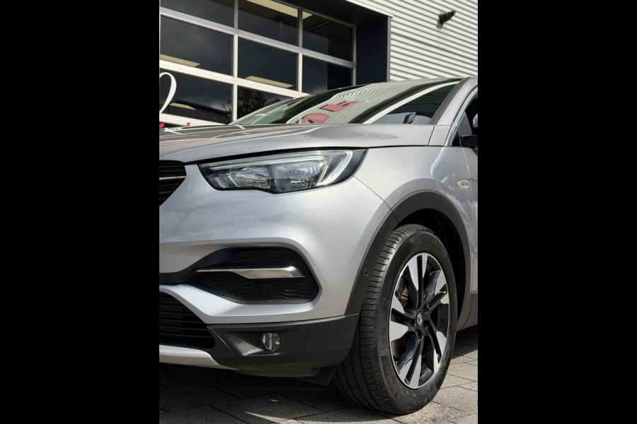 Opel Grandland X 1.2 Turbo Innovation - AUTOMAAT I Navigatie / Apple CarPlay I Airco I LED I PDC I Sport velgen I