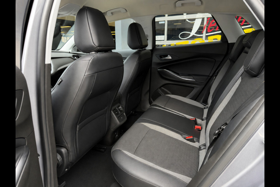 Opel Grandland X 1.2 Turbo Innovation - AUTOMAAT I Navigatie / Apple CarPlay I Airco I LED I PDC I Sport velgen I