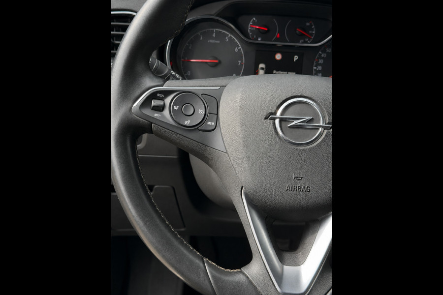 Opel Grandland X 1.2 Turbo Innovation - AUTOMAAT I Navigatie / Apple CarPlay I Airco I LED I PDC I Sport velgen I