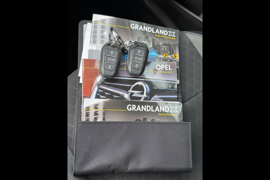 Opel Grandland X 1.2 Turbo Innovation - AUTOMAAT I Navigatie / Apple CarPlay I Airco I LED I PDC I Sport velgen I