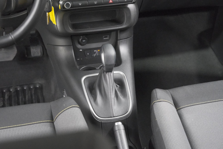 Citroën C3 PureTech 110 EAT6 Business | Trekhaak | Camera | Dodehoekdetectie | Navigatie | Climate Control